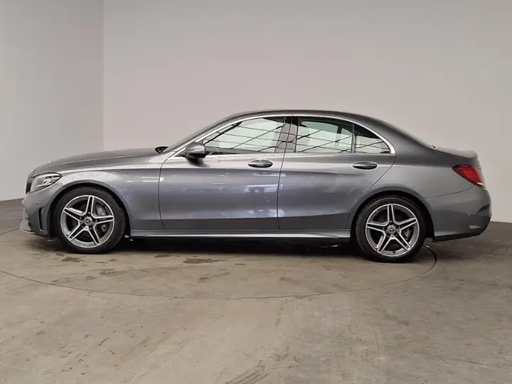 Mercedes-Benz C-Class 2019 photo 4