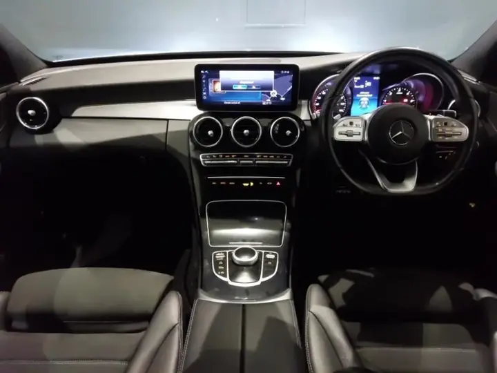 Mercedes-Benz C-Class 2019 photo 3
