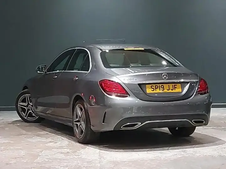 Mercedes-Benz C-Class 2019 photo 2