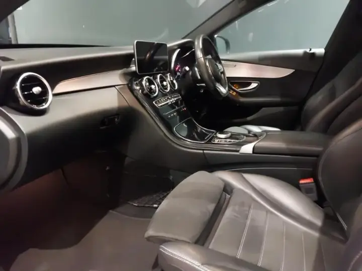 Mercedes-Benz C-Class 2019 photo 5