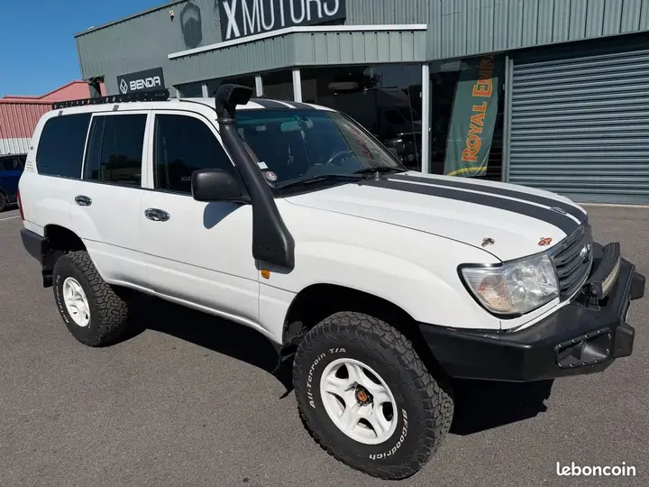 Toyota Land Cruiser 2005 photo 2