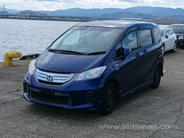Honda Freed 2012 photo 2