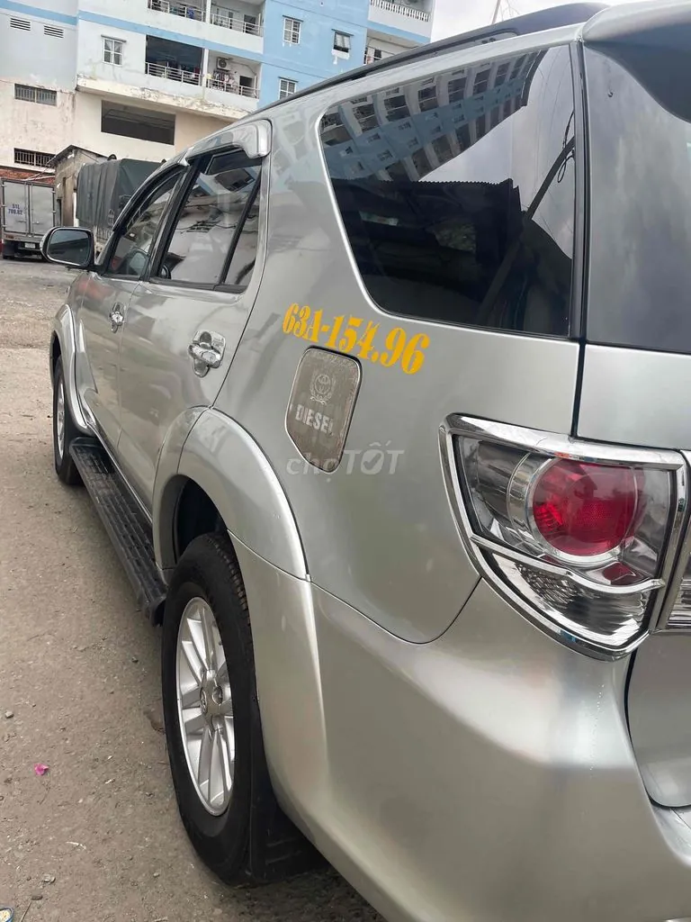 Toyota Fortuner 2013 photo 3