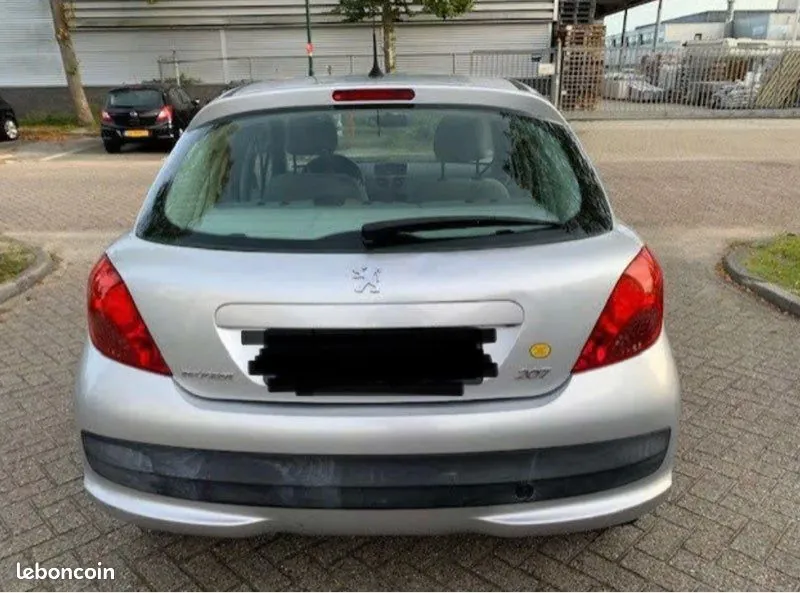 Peugeot 207 2007 photo 5