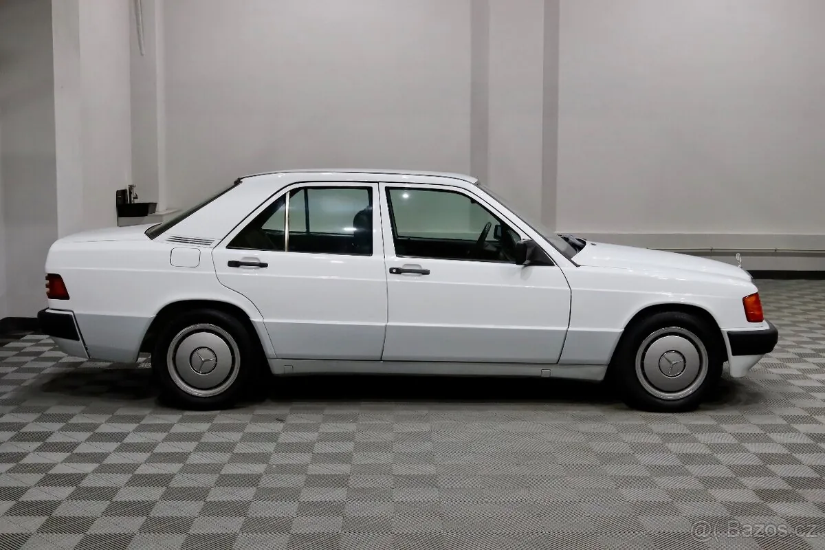 Mercedes-Benz 190 D 1990 photo 4