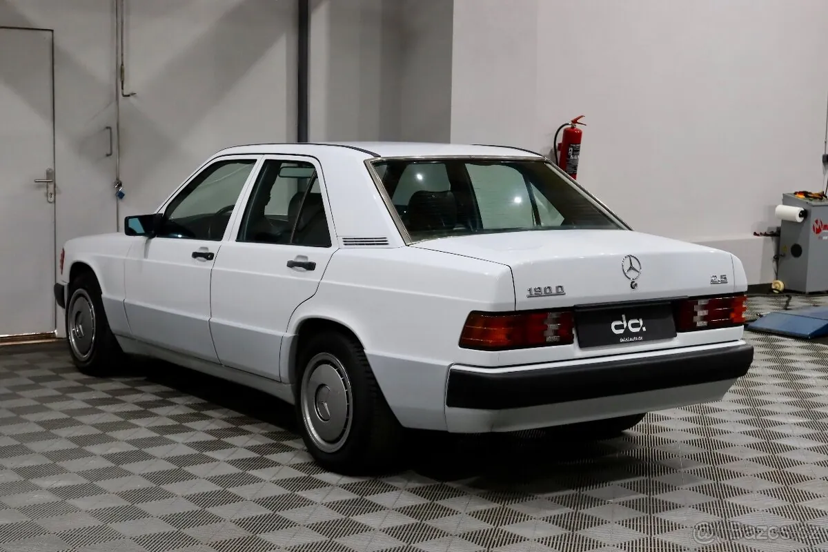 Mercedes-Benz 190 D 1990 photo 5