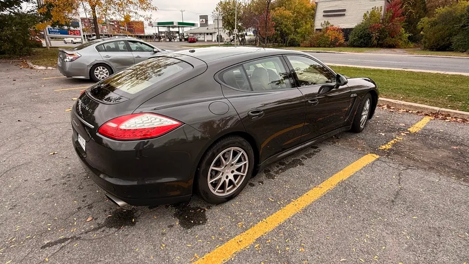 Porsche Panamera 2011 photo 4