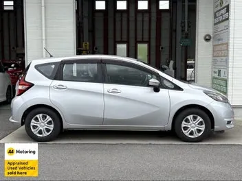 Nissan Note 2018 photo 4