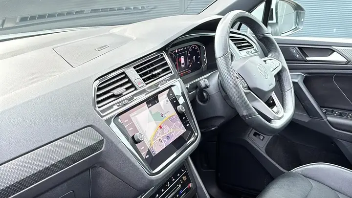 Volkswagen Tiguan 2024 photo 3