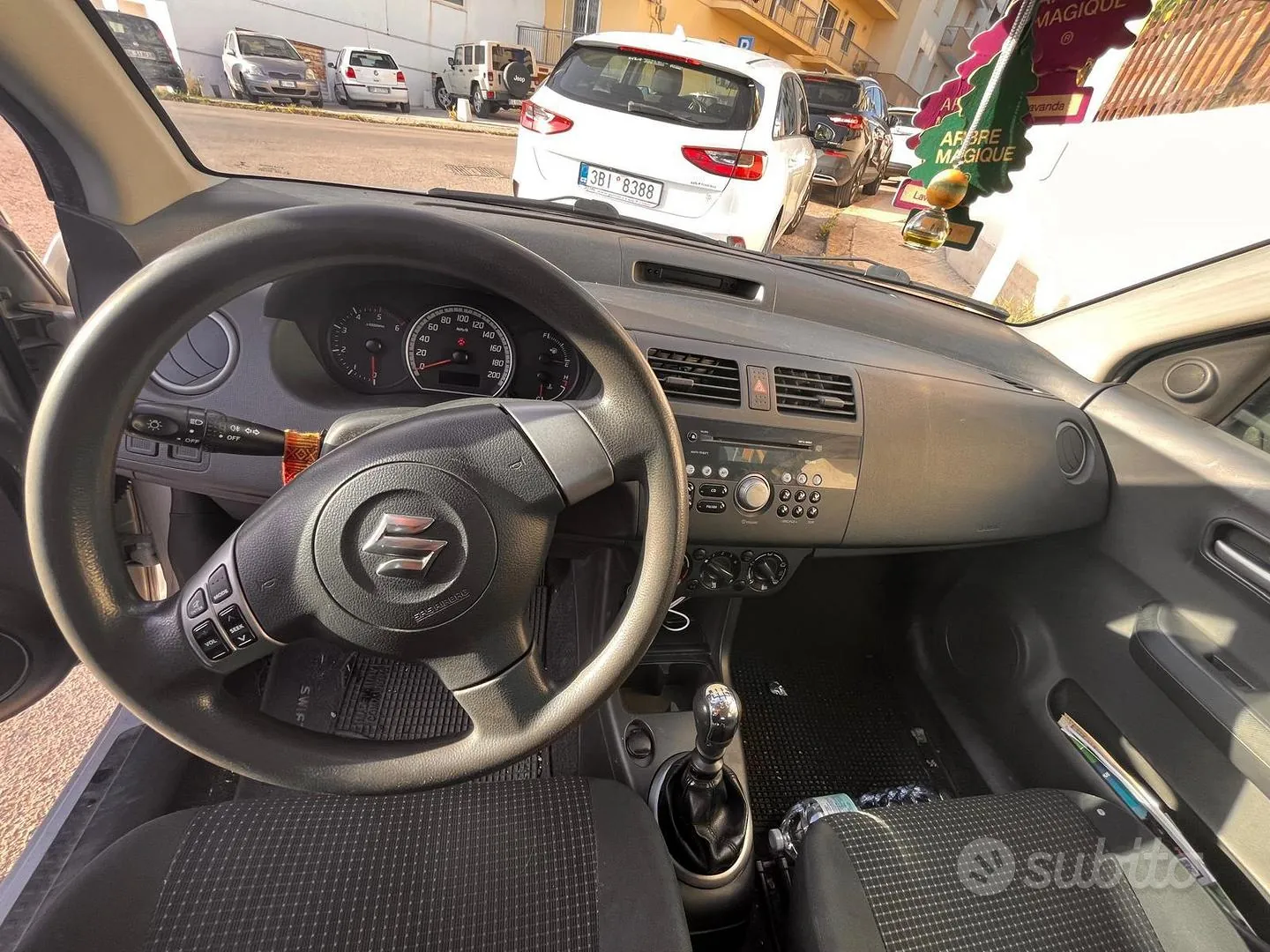 Suzuki Swift 2007 photo 5