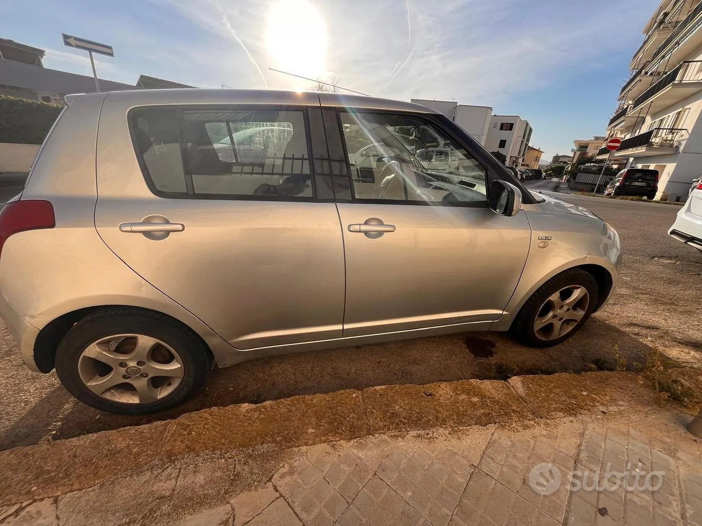 Suzuki Swift 2007 photo 4