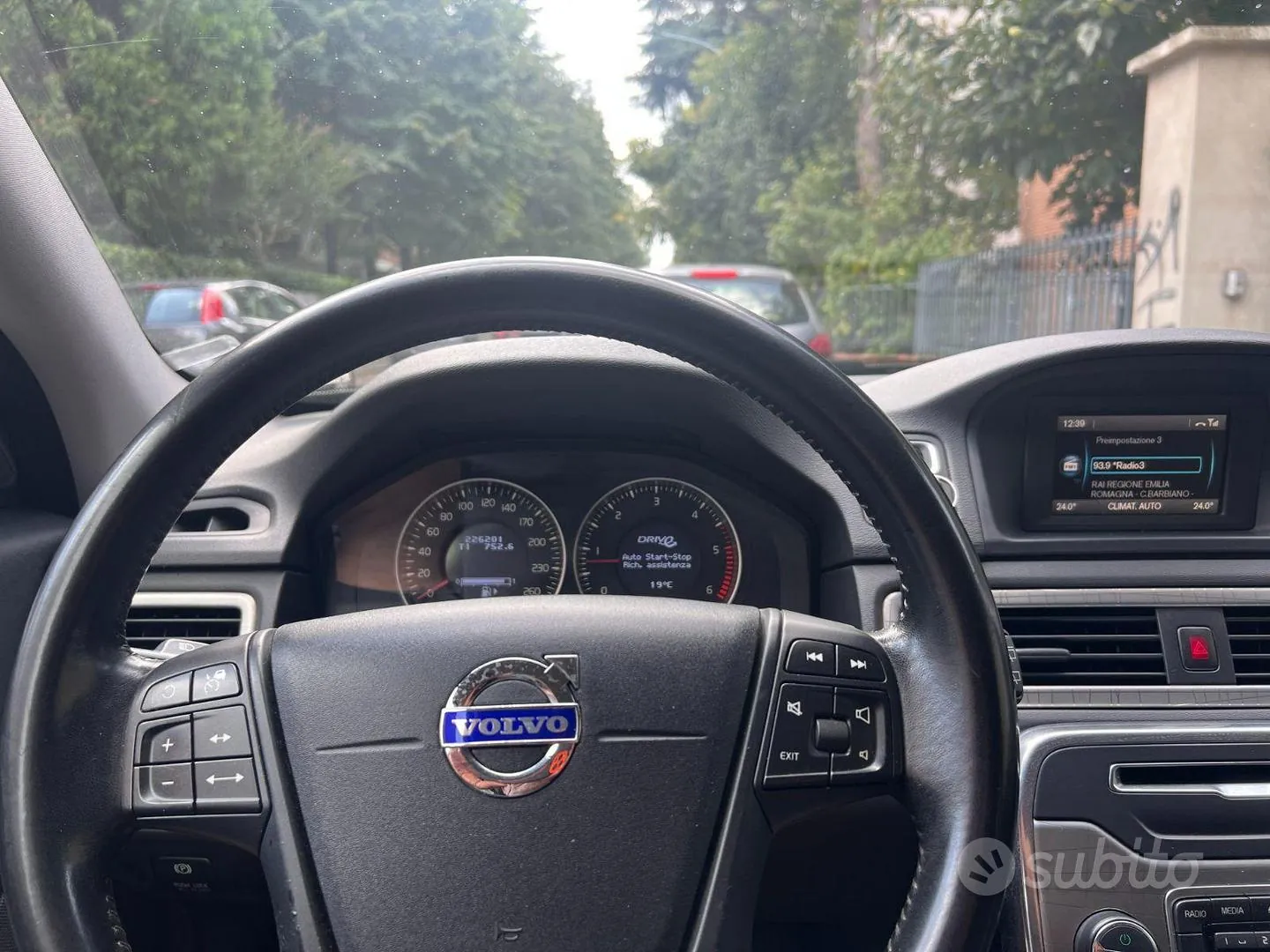 Volvo Xc70 2011 photo 3
