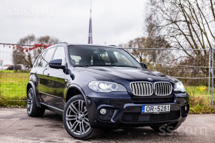 BMW X5 2011 photo 2