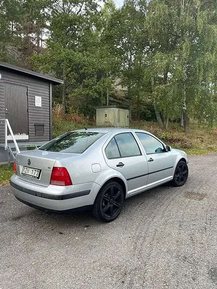 Volkswagen Bora 2001 photo 4