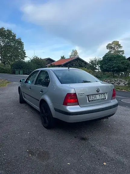 Volkswagen Bora 2001 photo 3