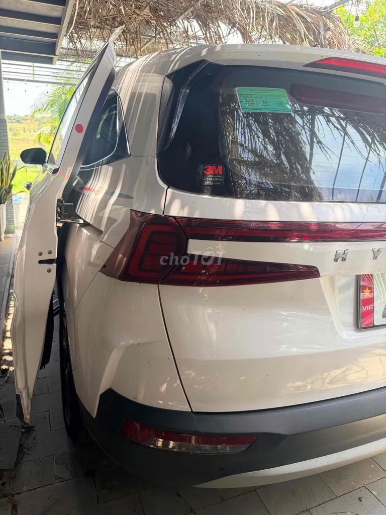 Hyundai Custin