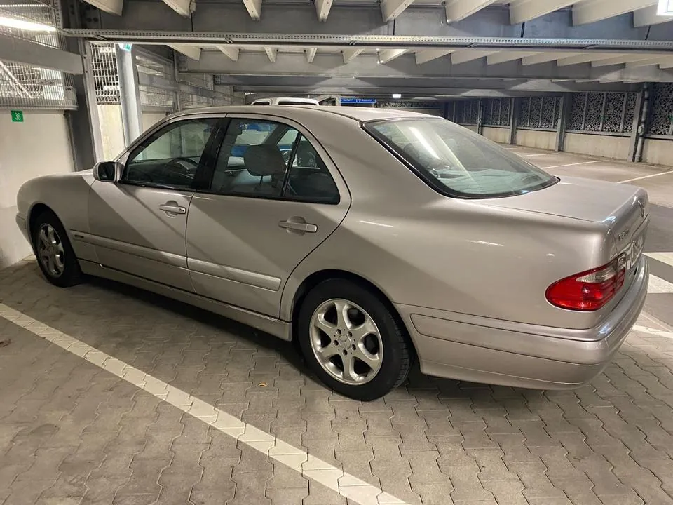 Mercedes-Benz E 200 Kompressor Classic
