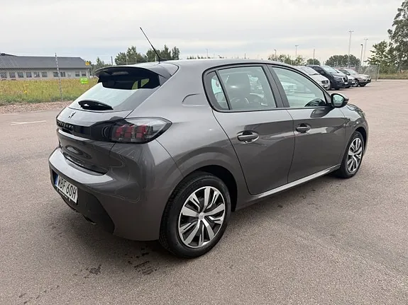 Peugeot 208 2020 photo 3