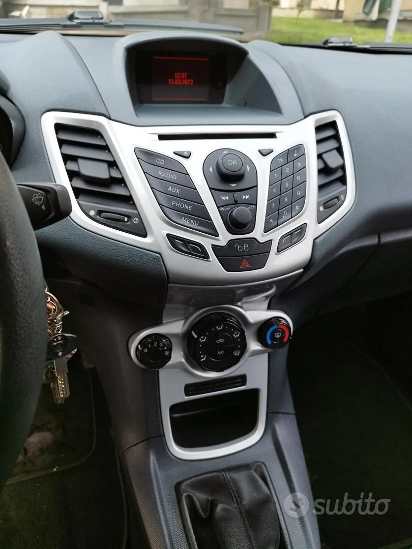 Ford Fiesta 2009 photo 5