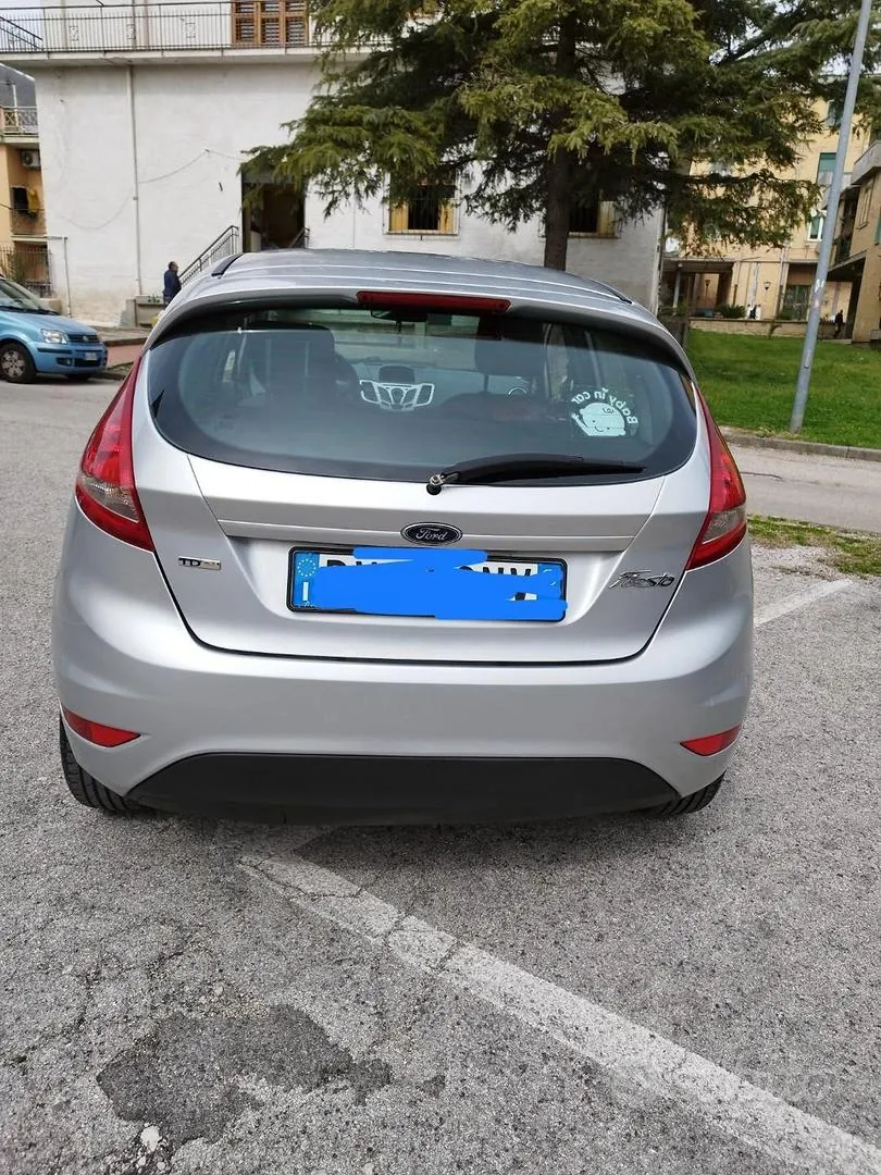 Ford Fiesta 2009 photo 3