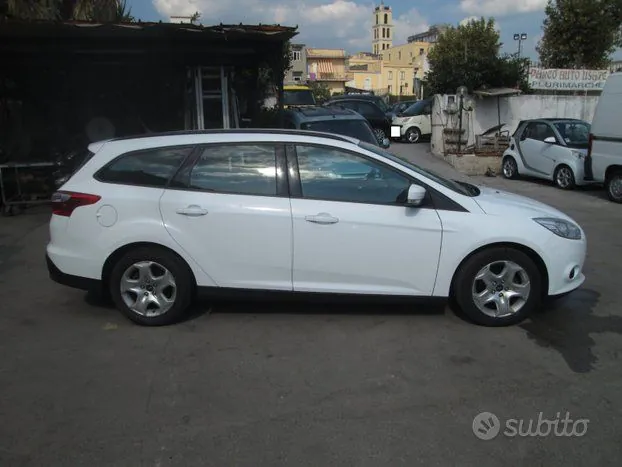 Ford Focus 2014 photo 2