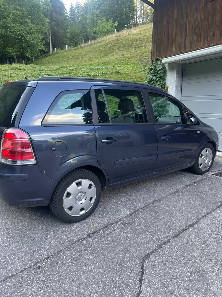 Opel Zafira 2006 photo 3