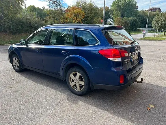 Subaru Outback 2010 photo 3