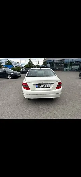 Mercedes-Benz C200 D 2010 photo 2