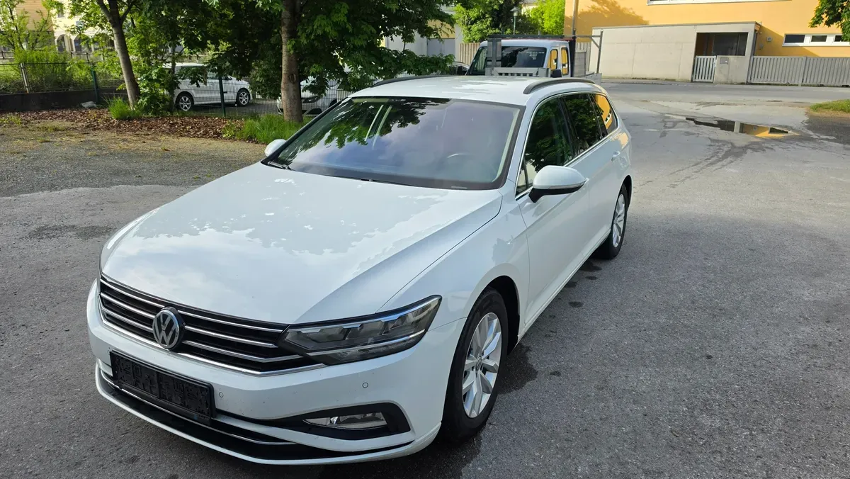 Volkswagen Passat 2020 photo 2