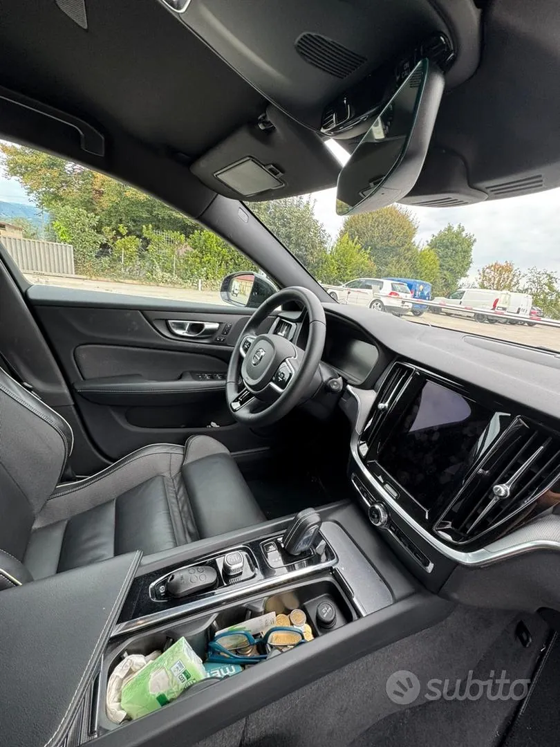 Volvo V60 2023 photo 4