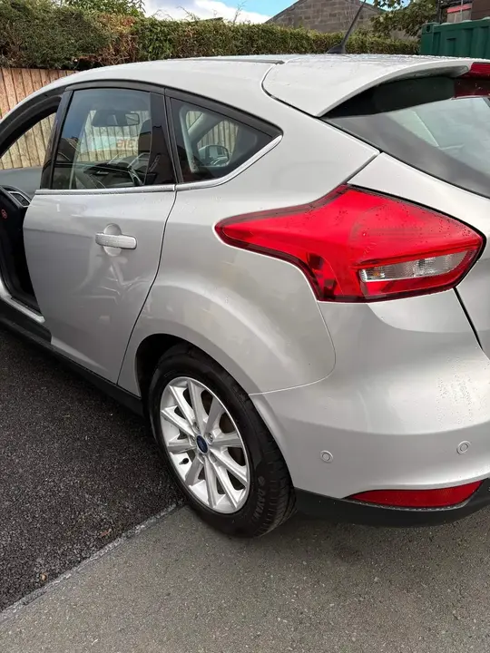 Ford Focus 2016 photo 3