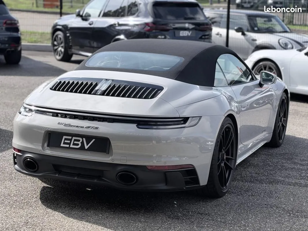 Porsche 911 2023 photo 3