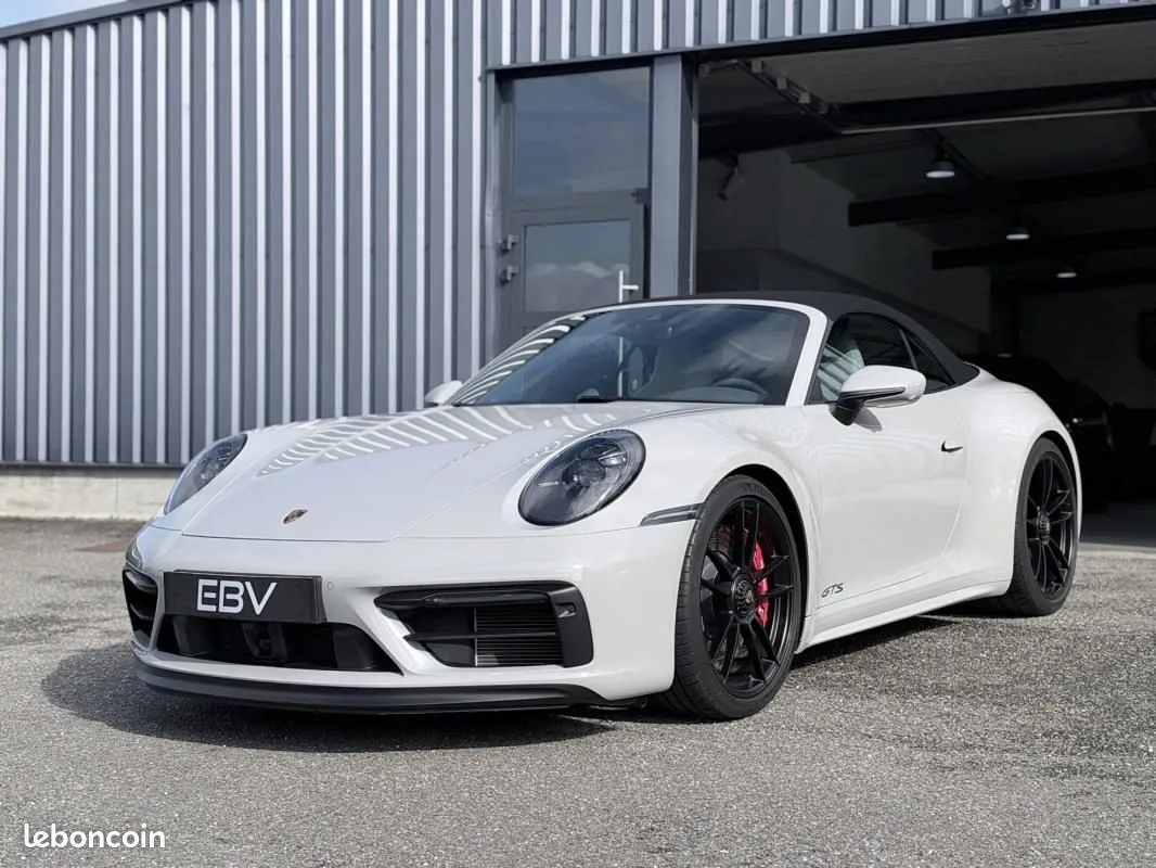 Porsche 911 2023 photo 2