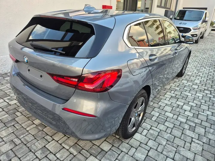 BMW 116D 2022 photo 3