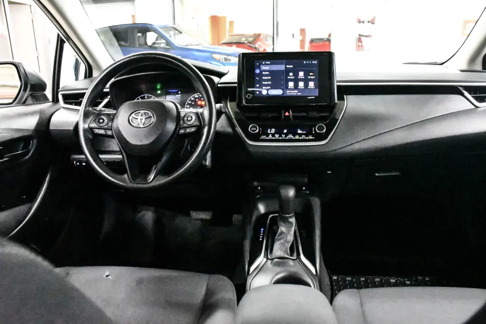 Toyota Corolla 2023 photo 2