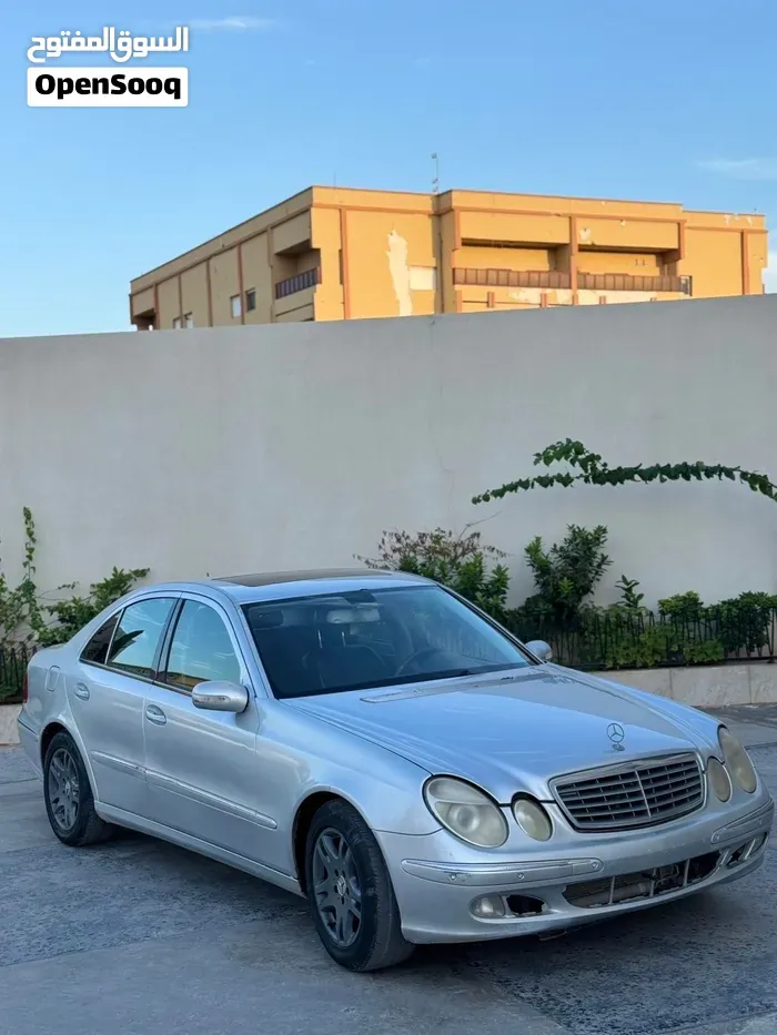 Mercedes-Benz E-Class 2006 photo 3