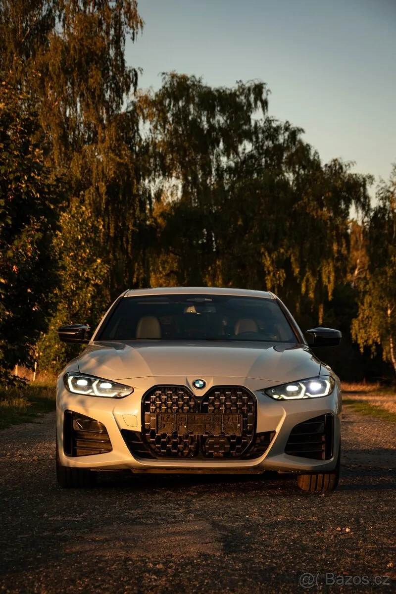 BMW M440I