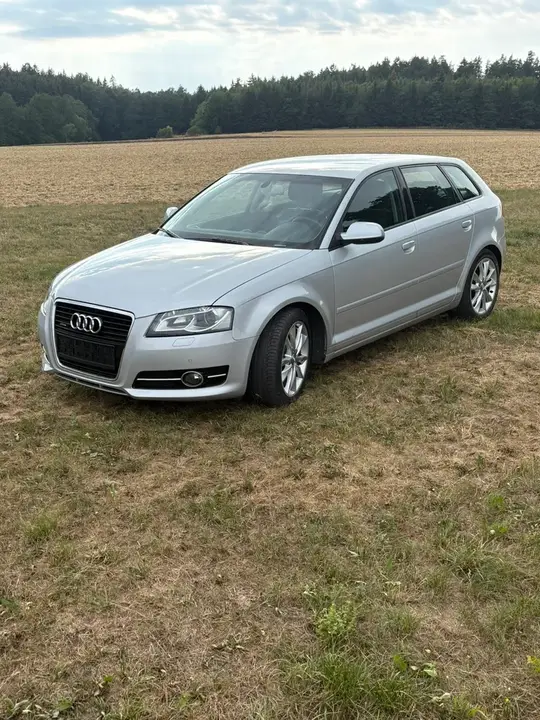 Audi A3 2011 photo 2
