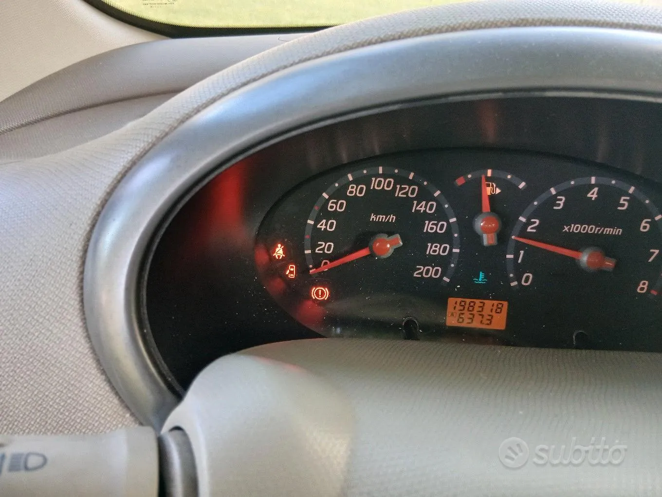 Nissan Micra 2005 photo 2