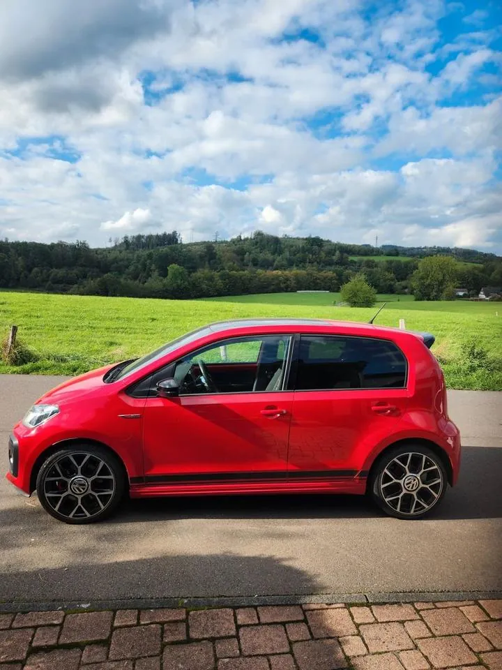 Volkswagen Up