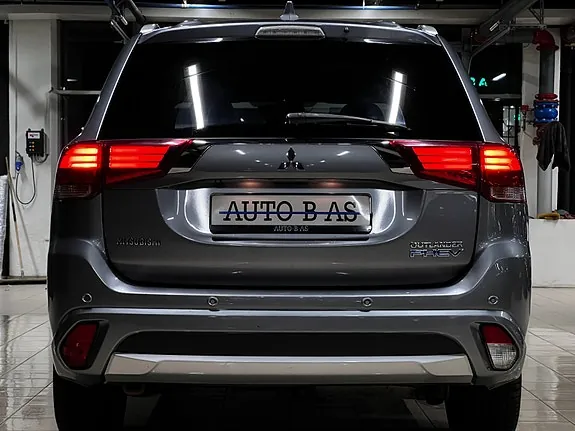 Mitsubishi Outlander 2017 photo 4