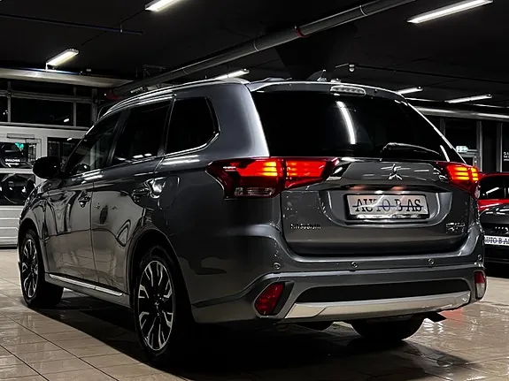 Mitsubishi Outlander 2017 photo 3