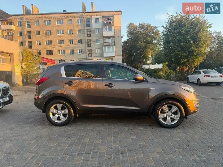 Kia Sportage 2013 photo 2