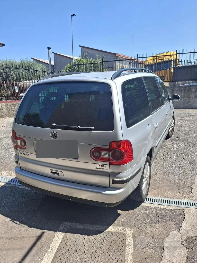 Volkswagen Sharan 2005 photo 3