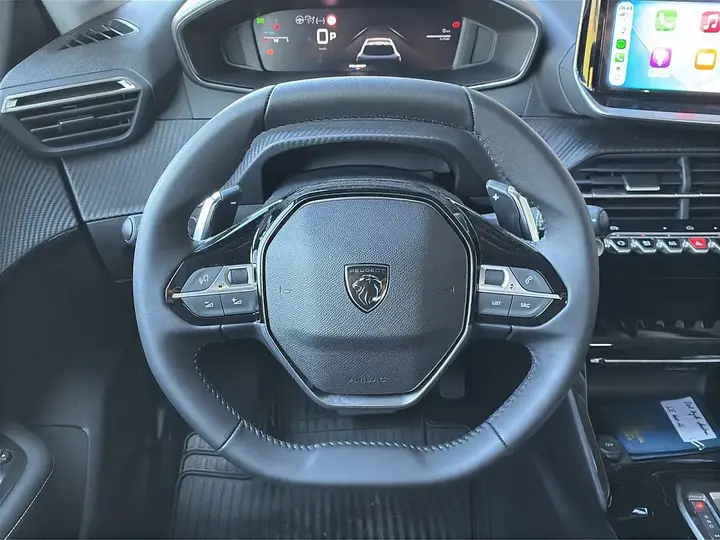 Peugeot 208 2026 photo 3