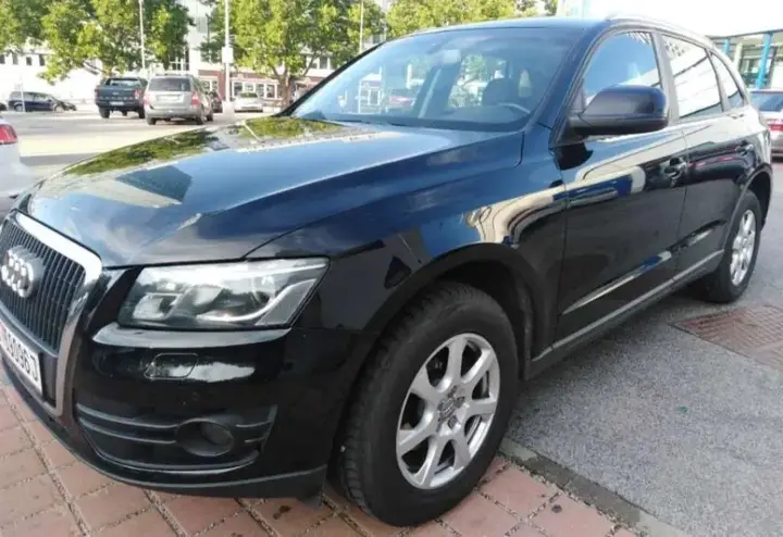 Audi Q5 2009 photo 2