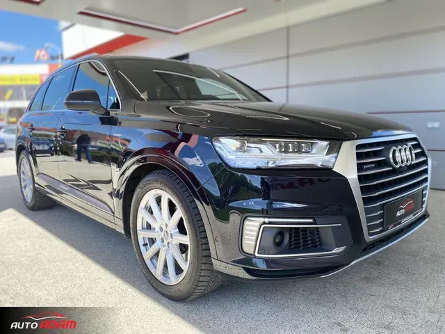 Audi Q7 2017 photo 2