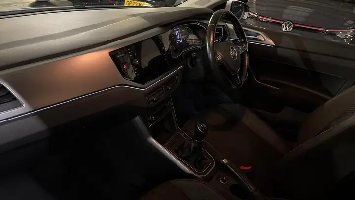 Volkswagen Polo 2021 photo 2
