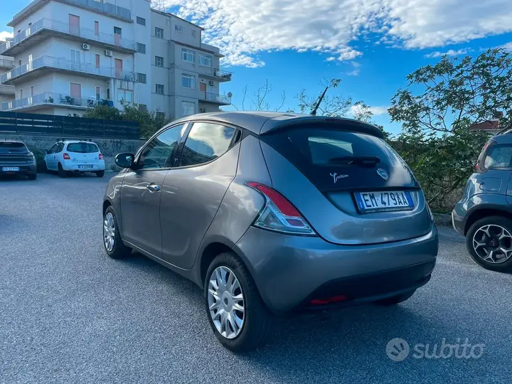 Lancia Ypsilon 2012 photo 4