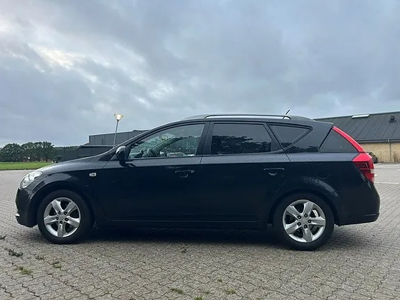 Kia Ceed 2011 photo 2